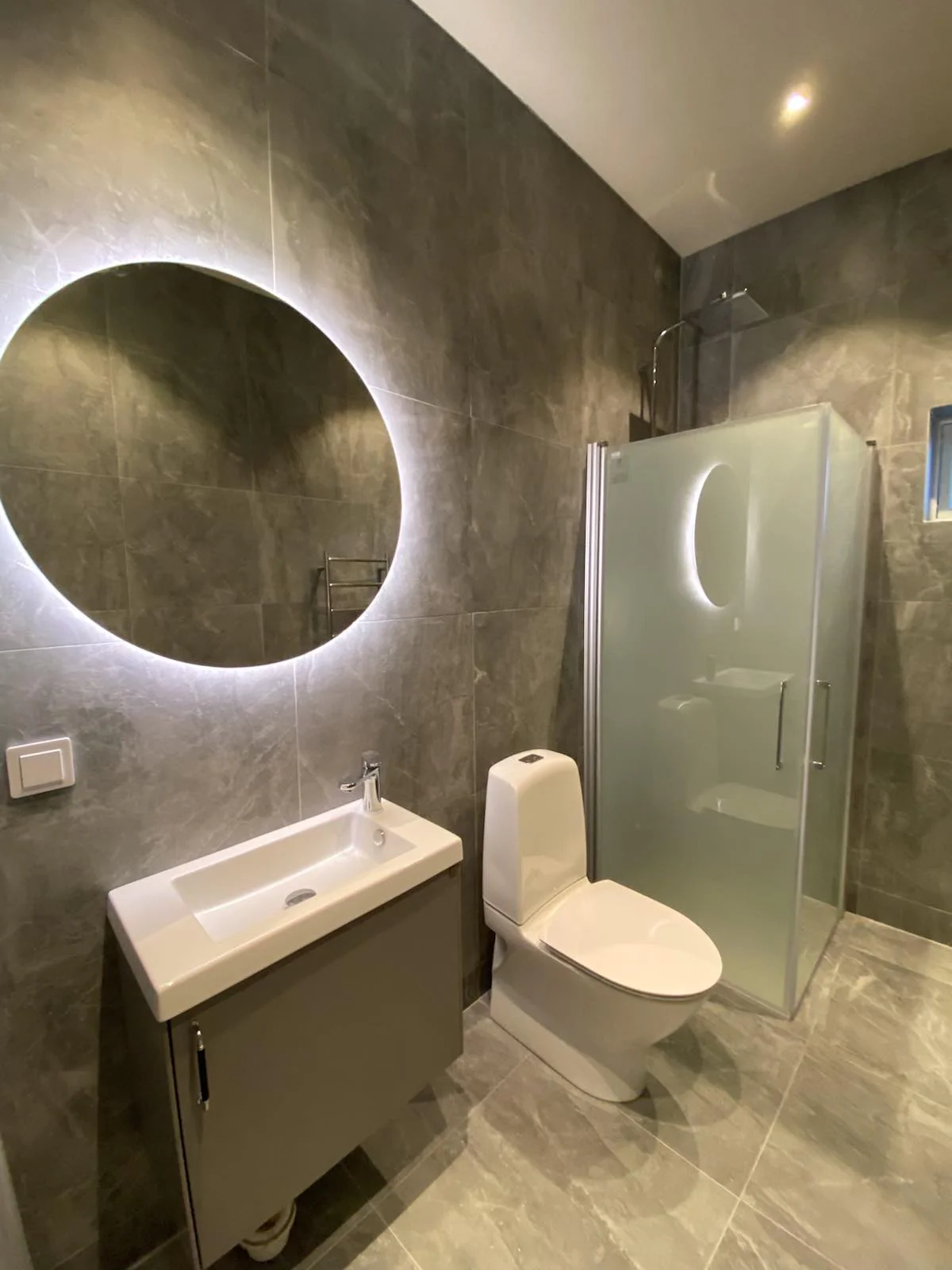 Elegant Marble Grey Matt Rect. 60x60 CM Klinker